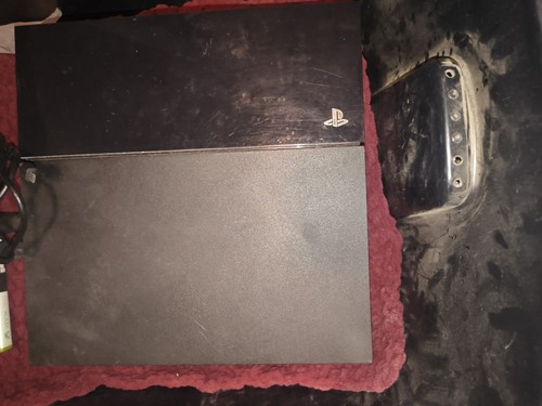 Sony playstation comes with - comes,